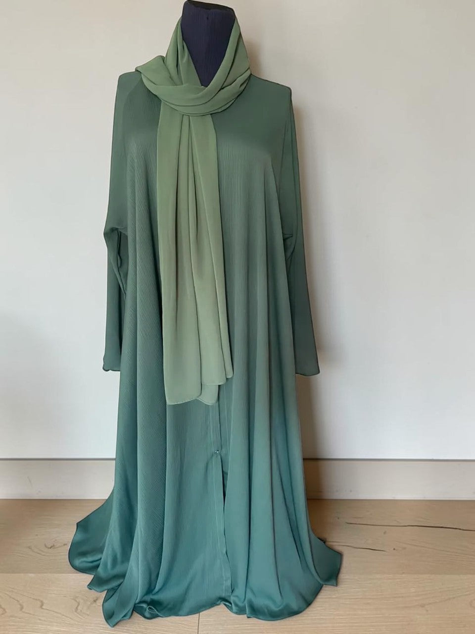 Luxury Sage Green Abaya - Zoom Fabric